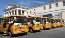 Обновление парка школьных автобусов в регионах в 2016 году происходило с нарушениями установленных сроков