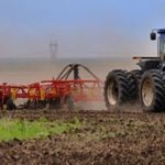 Полевую сельхозтехнику могут освободить от ОСАГО